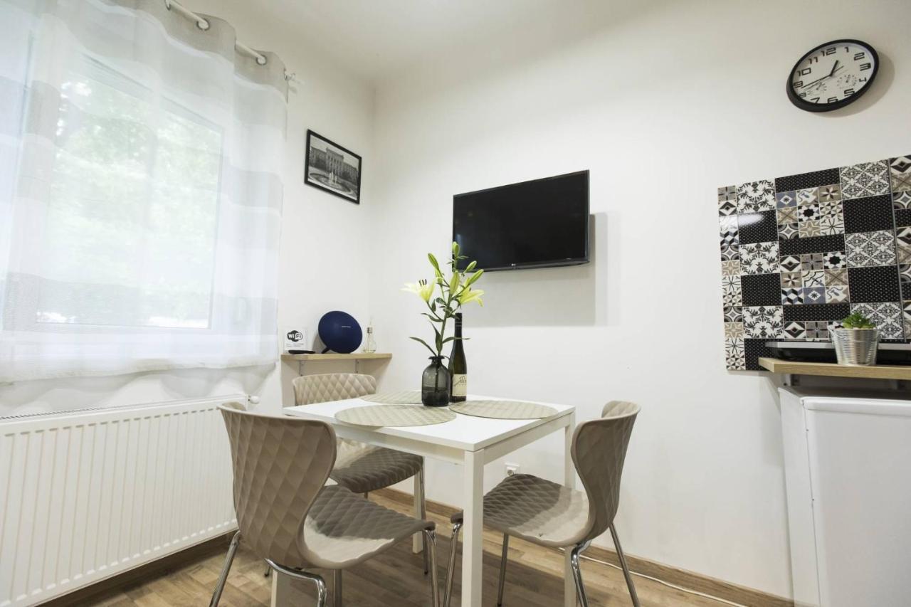 Aqua Stellar Apartment แซแก็ด ภายนอก รูปภาพ